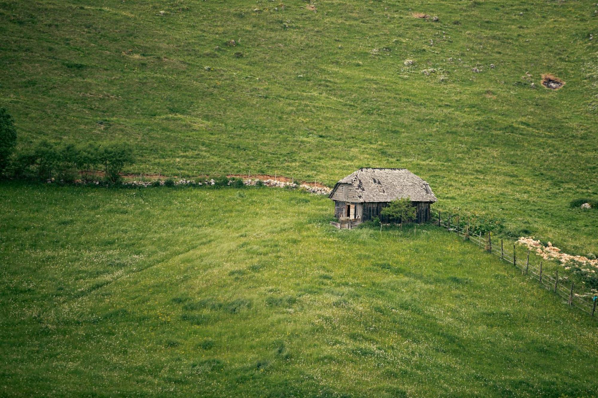 The Barn Villa Sirnea Exterior photo
