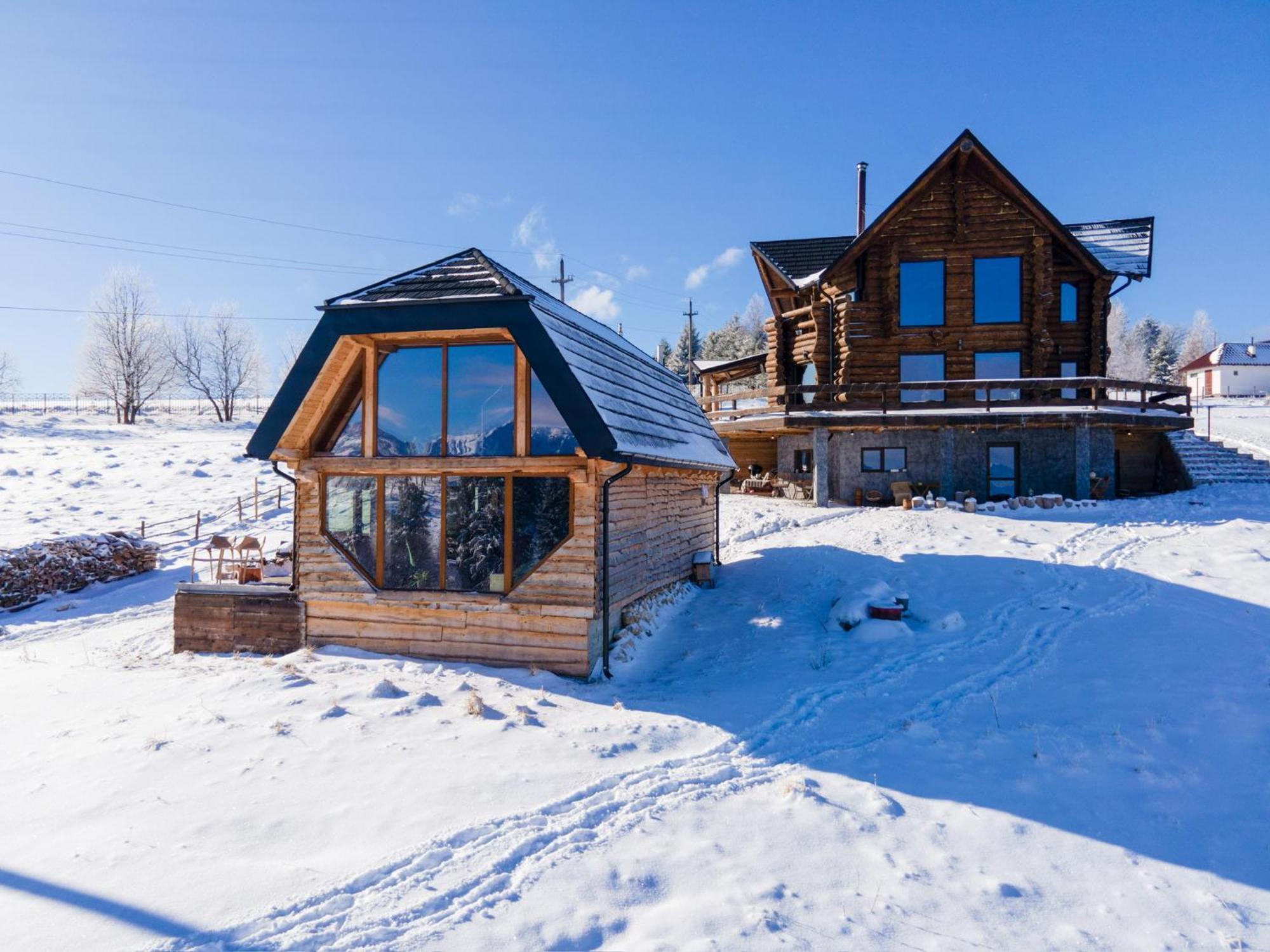 The Barn Villa Sirnea Exterior photo