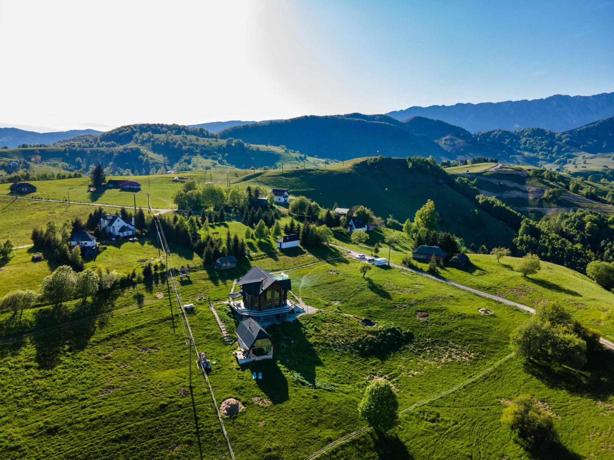 The Barn Villa Sirnea Exterior photo