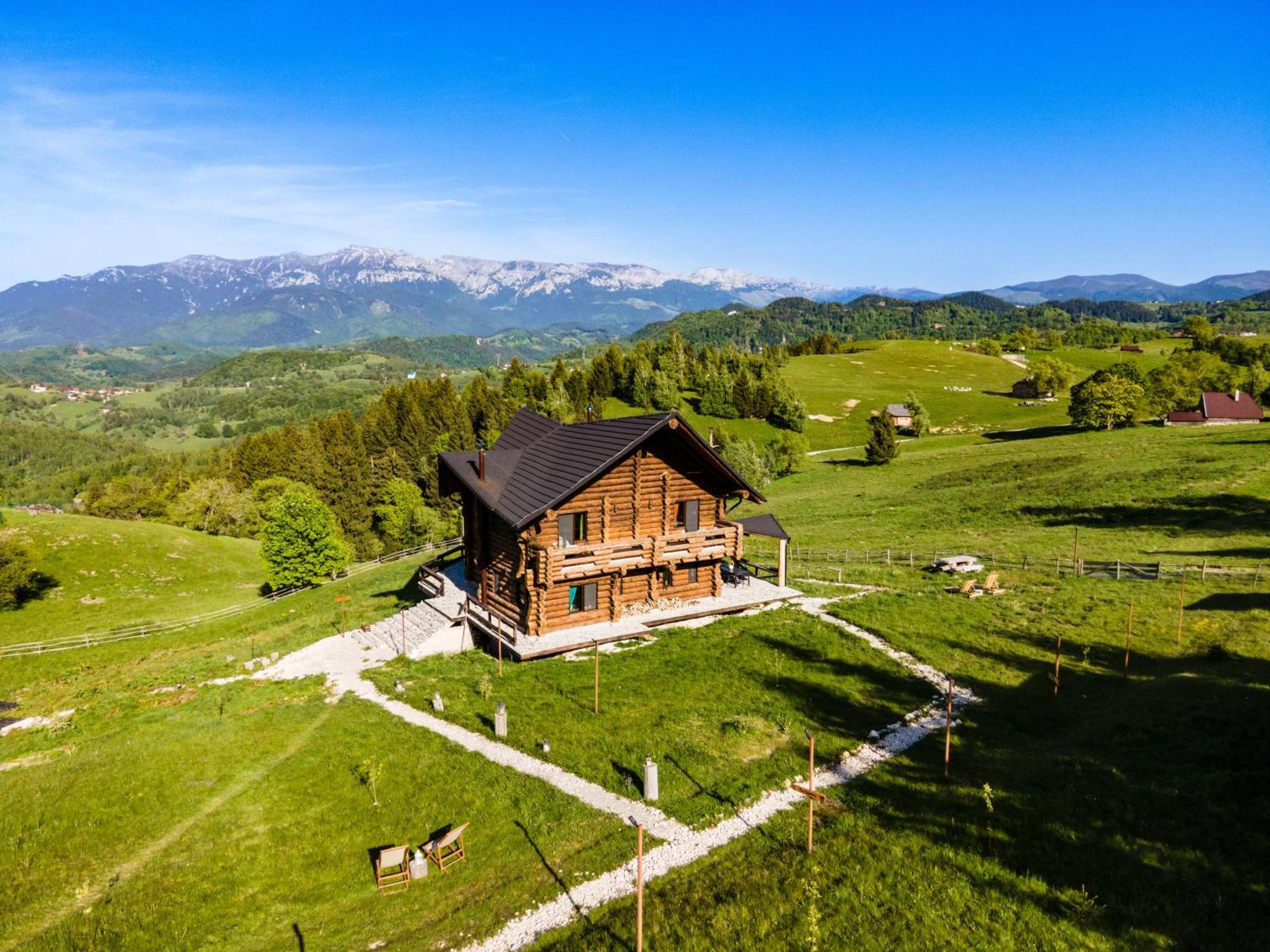 The Barn Villa Sirnea Exterior photo