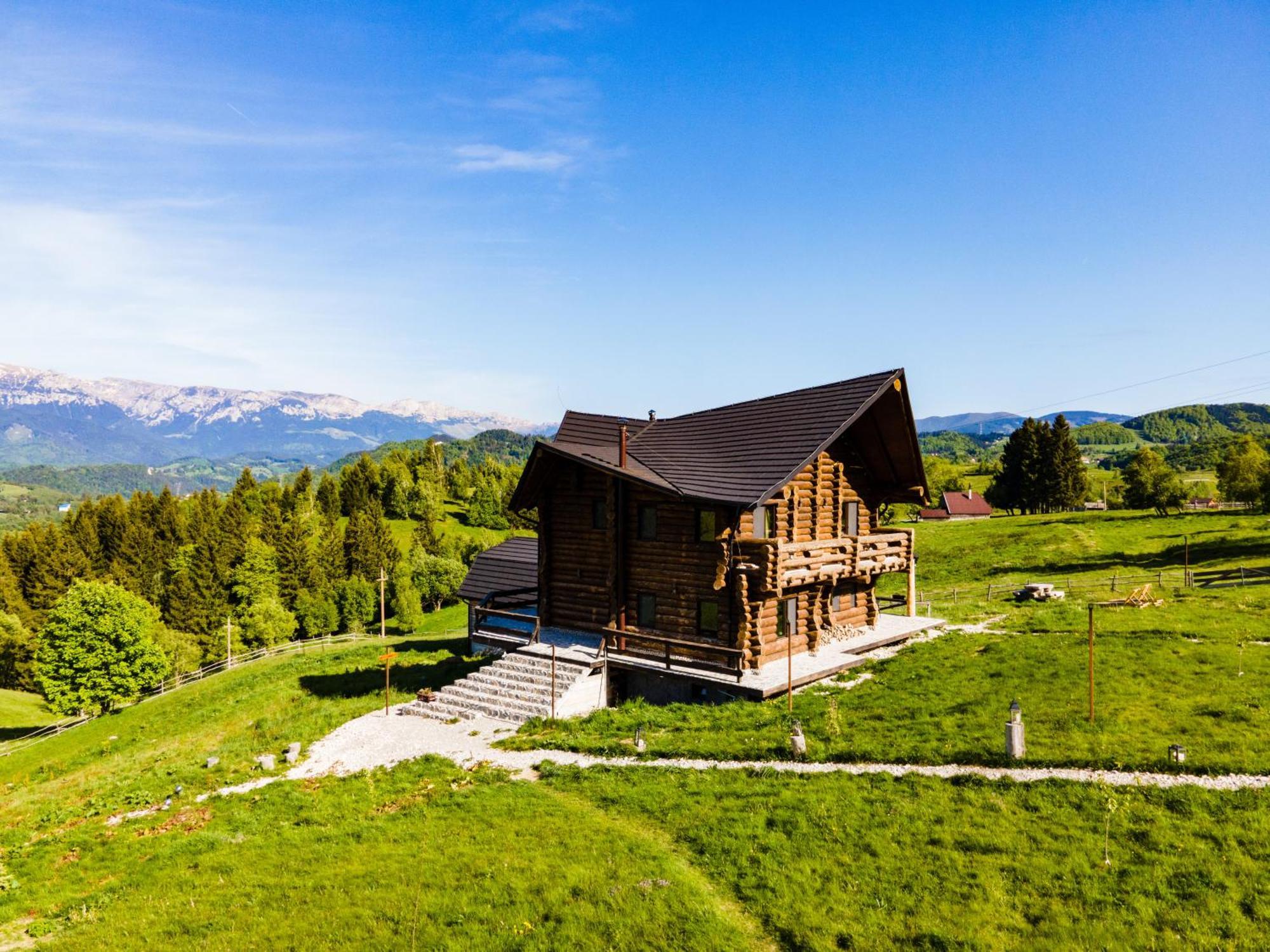 The Barn Villa Sirnea Exterior photo
